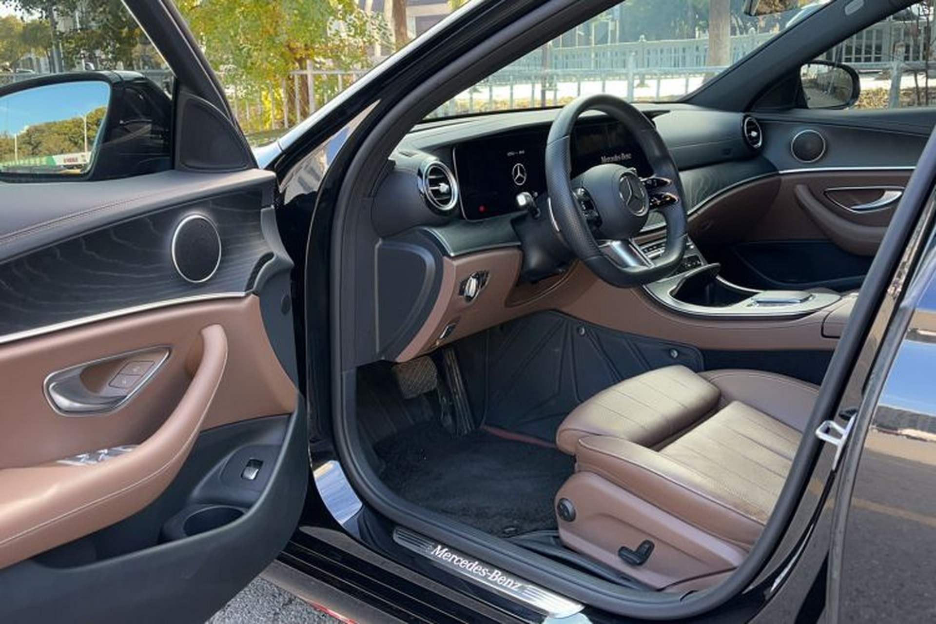 Used Mercedes-Benz E-Class 2022 E 260 Stylish Sports Edition Interior 2