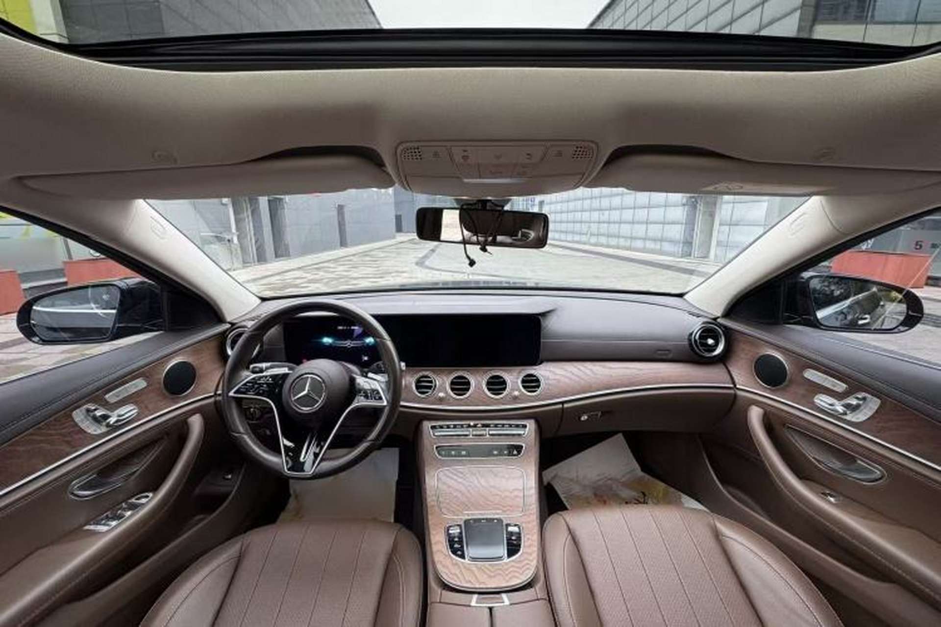 Used Mercedes-Benz E-Class 2022 Revised Version E 300 L Fashion Edition Interior 2