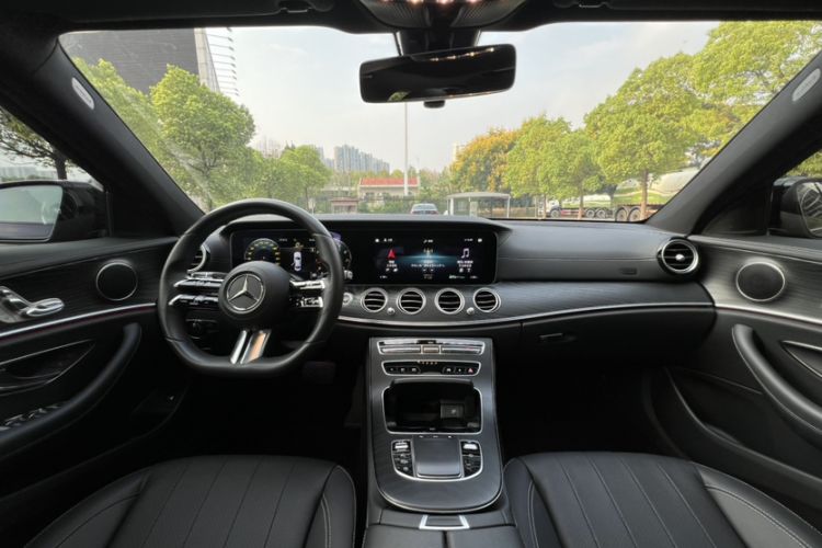 Used Mercedes-Benz E-Class 2022 E 260 Stylish Sports Edition Interior 2