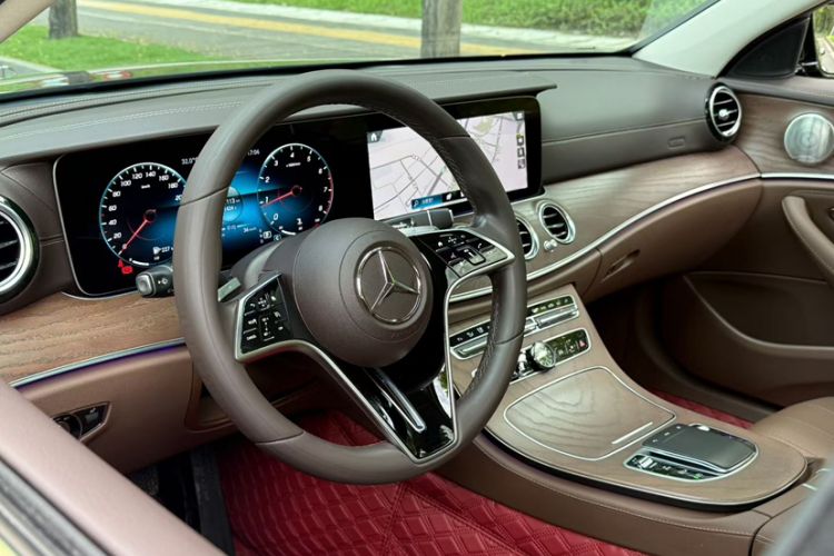 Used Mercedes-Benz E-Class 2022 Revised Version E 300 L Luxury Edition Interior 2