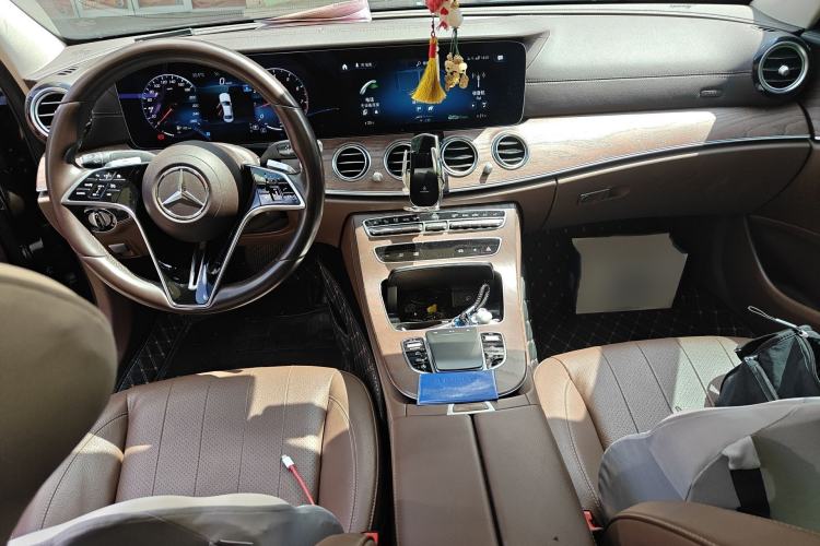 Used Mercedes-Benz E-Class 2022 Revised Version E 300 L Fashion Edition Interior 2