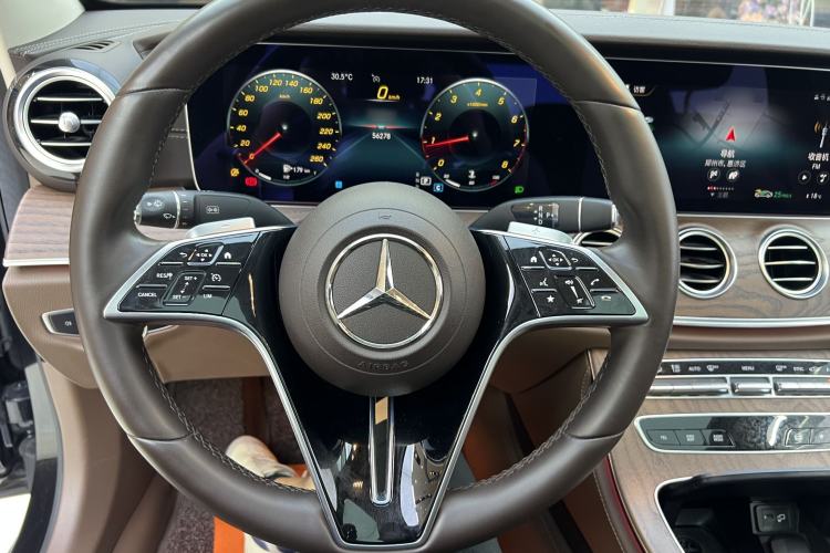 Used Mercedes-Benz E-Class 2022 Revised Version E 300 L Luxury Edition Interior 2