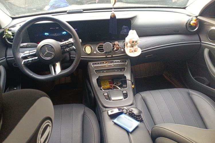 Used Mercedes-Benz E-Class 2022 E 260 Stylish Sports Edition Interior 2