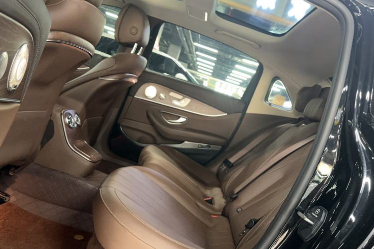 Used Mercedes-Benz E-Class 2022 E 300 L Luxury Model Interior 2