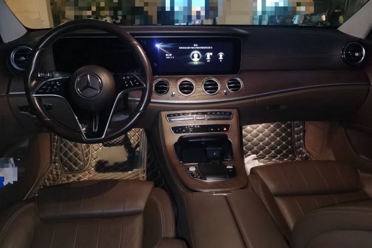 Used Mercedes-Benz E-Class 2022 E 260 L Interior 2