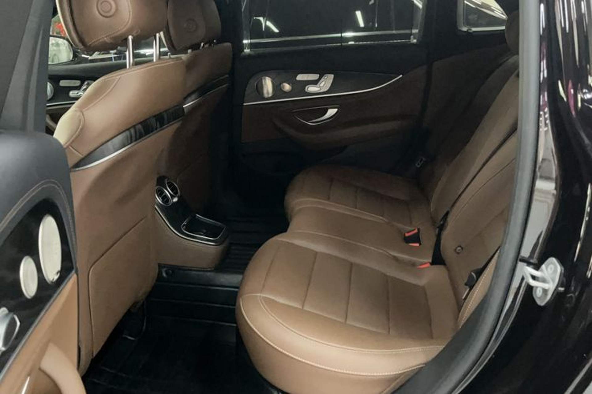 Used Mercedes-Benz E-Class 2022 Revised Version E 300 L Sport Luxury Edition Interior 2