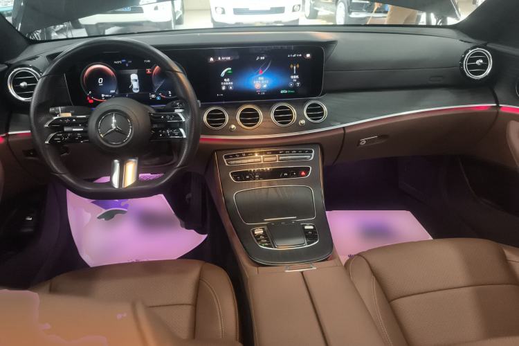 Used Mercedes-Benz E-Class 2022 Revised Version E 300 L Sporty and Stylish Edition Interior 2