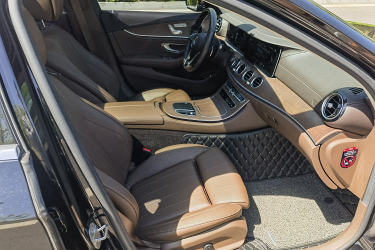 Used Mercedes-Benz E-Class 2022 Updated E 300 L Stylish Edition Interior 2