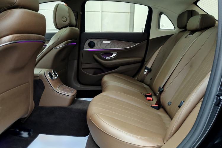 Used Mercedes-Benz E-Class 2022 Updated E 300 L Stylish Edition Interior 2