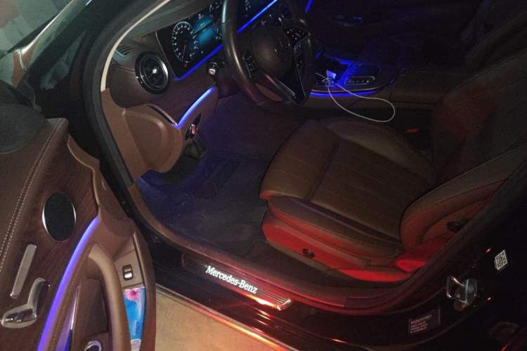 Used Mercedes-Benz E-Class 2022 Updated E 300 L Stylish Edition Interior 3