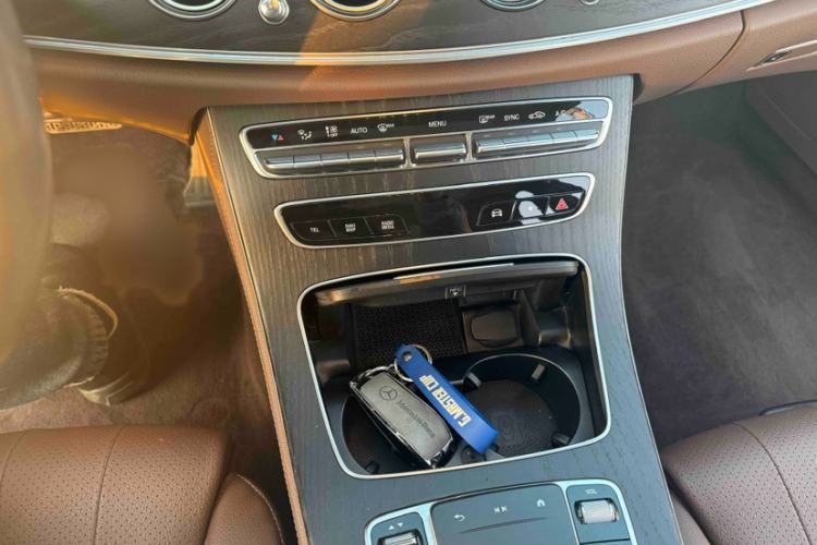 Used Mercedes-Benz E-Class 2022 Updated E 300 L Stylish Edition Interior 3
