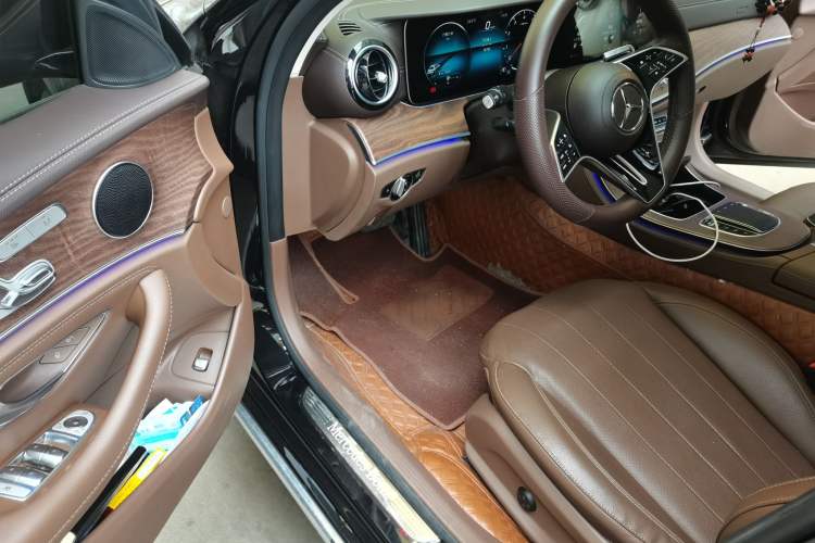 Used Mercedes-Benz E-Class 2022 Revised Version E 300 L Fashion Edition Interior 3