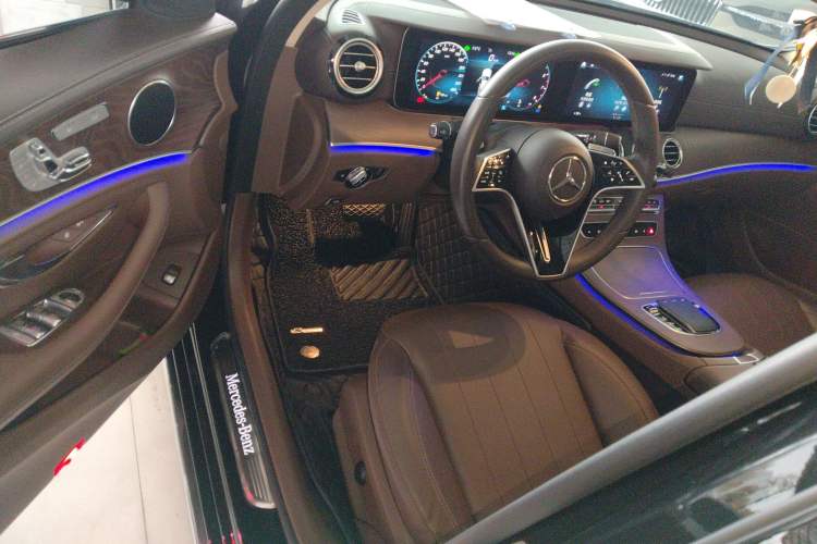 Used Mercedes-Benz E-Class 2022 E 300 L Stylish Model Interior 3