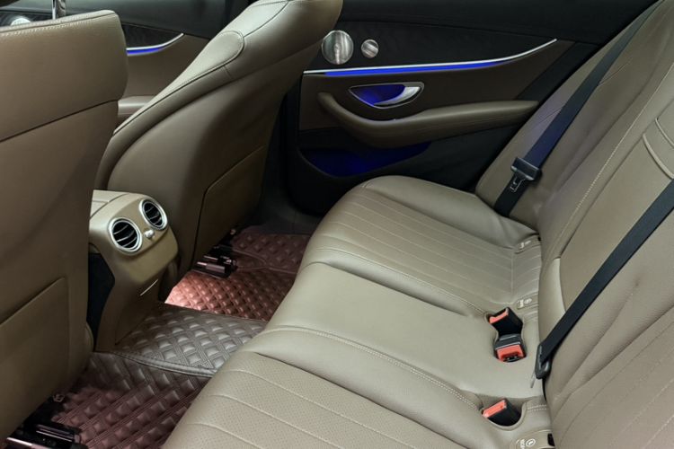 Used Mercedes-Benz E-Class 2022 E 300 Stylish Sports Edition Interior 3