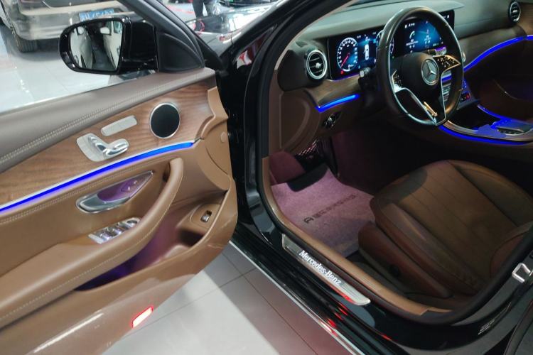 Used Mercedes-Benz E-Class 2022 Revised Version E 300 L Fashion Edition Interior 3