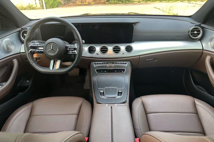 Used Mercedes-Benz E-Class 2022 Revised Version E 300 L Sport Luxury Edition Interior 3