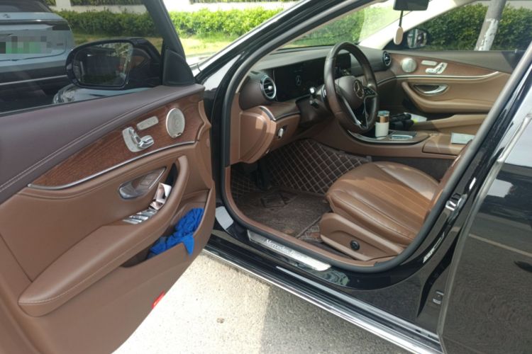 Used Mercedes-Benz E-Class 2022 Revised Version E 300 L Luxury Edition Interior 3