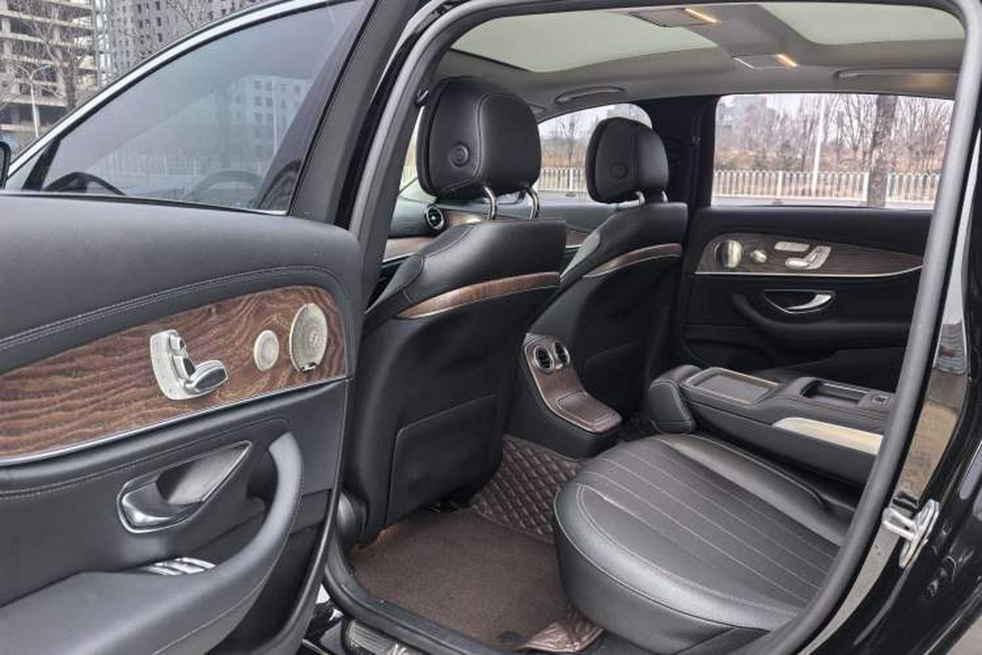 Used Mercedes-Benz E-Class 2022 Updated E 300 L Luxury Edition Interior 4