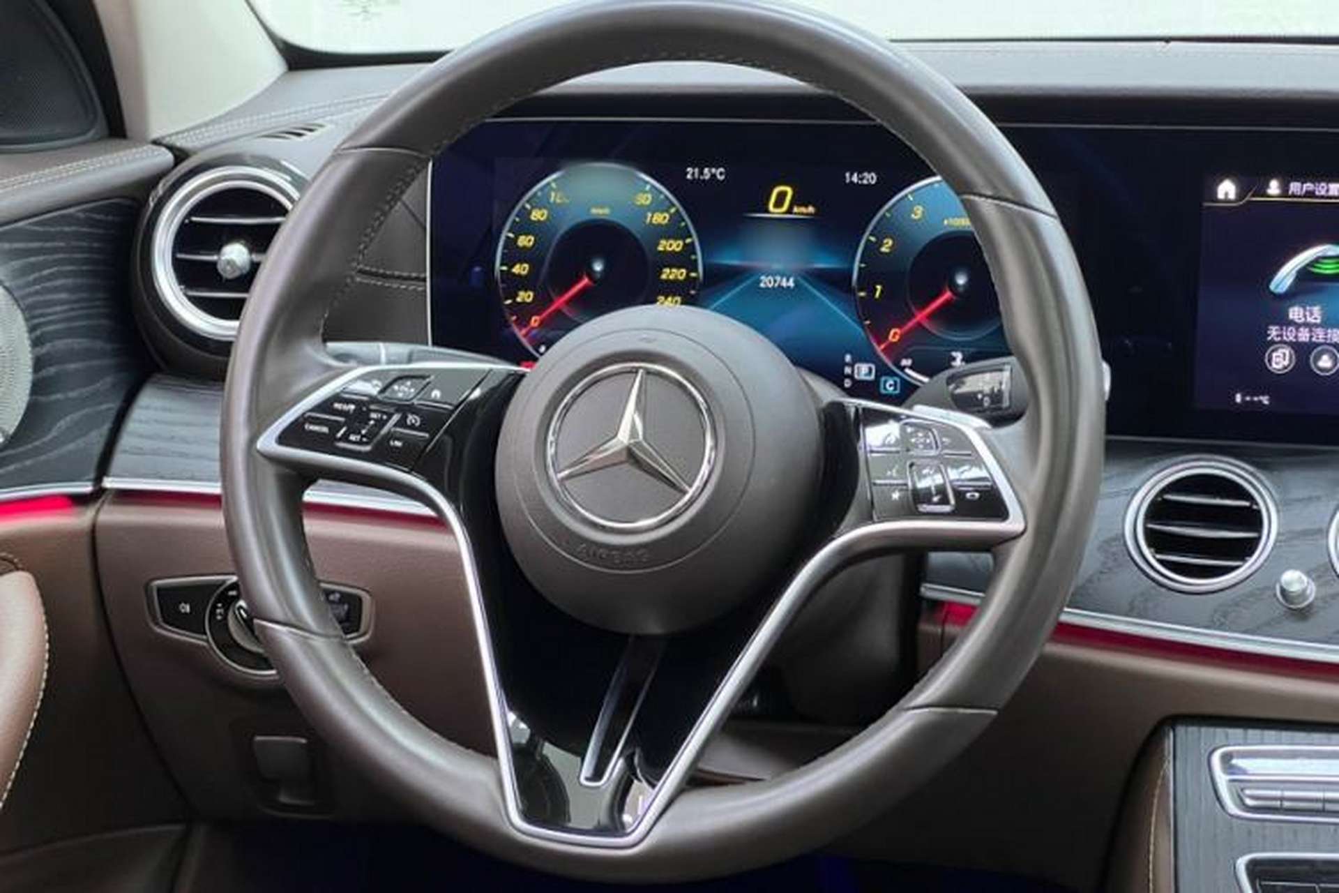 Used Mercedes-Benz E-Class 2022 Second Facelift E 300 L Luxury Edition Interior 4