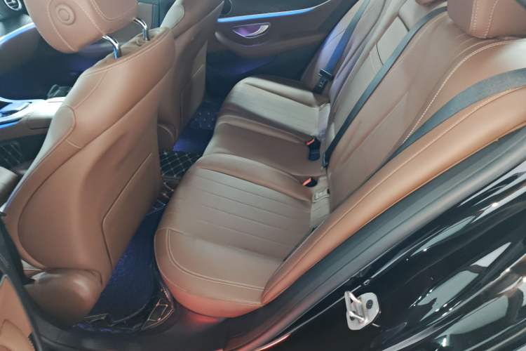 Used Mercedes-Benz E-Class 2022 E 260 Stylish Sports Edition Interior 4