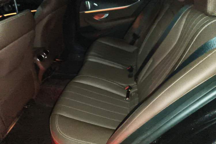 Used Mercedes-Benz E-Class 2022 E 300 Stylish Sports Edition Interior 4