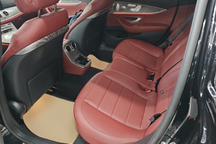 Used Mercedes-Benz E-Class 2022 E 300 L Sport Luxury Edition Interior 4
