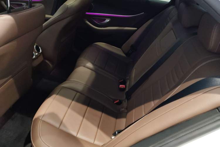 Used Mercedes-Benz E-Class 2022 E 260 Stylish Sports Edition Interior 4