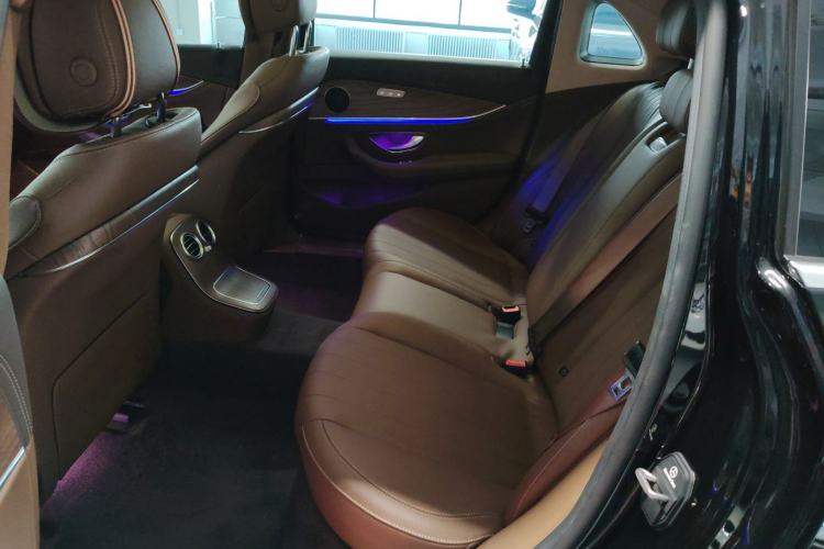 Used Mercedes-Benz E-Class 2022 Revised Version E 300 L Fashion Edition Interior 4