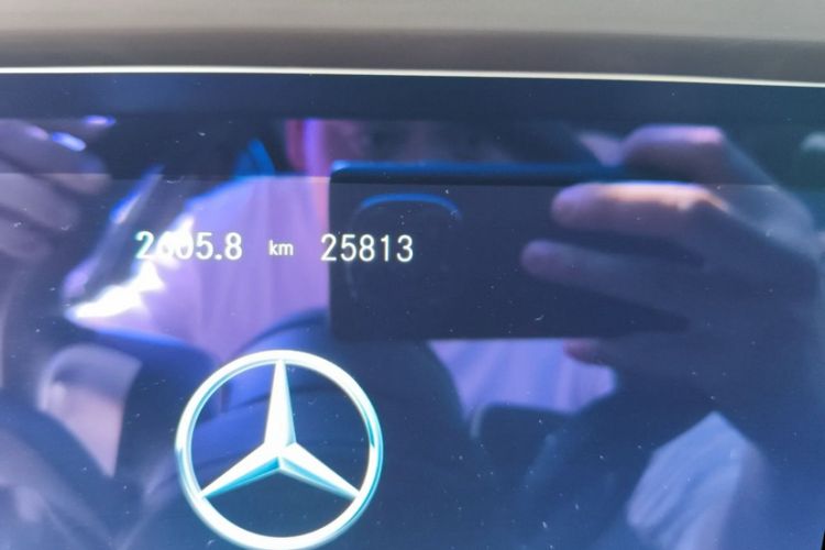 Used Mercedes-Benz E-Class 2022 E 300 L Luxury Model Interior 4