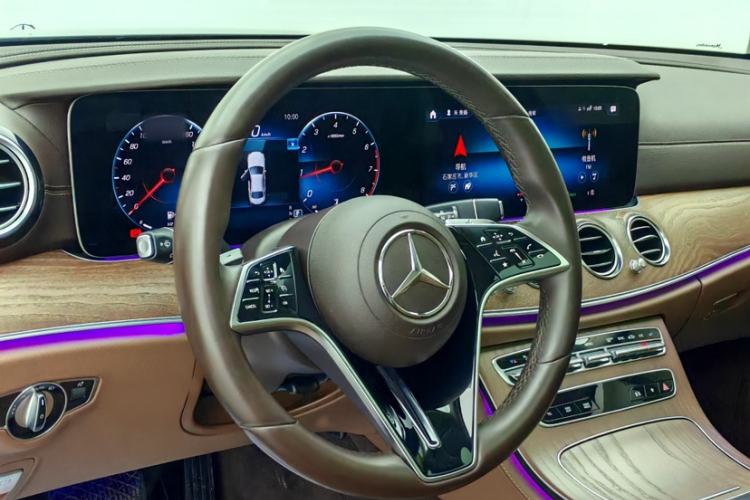 Used Mercedes-Benz E-Class 2022 Updated E 300 L Stylish Edition Interior 4