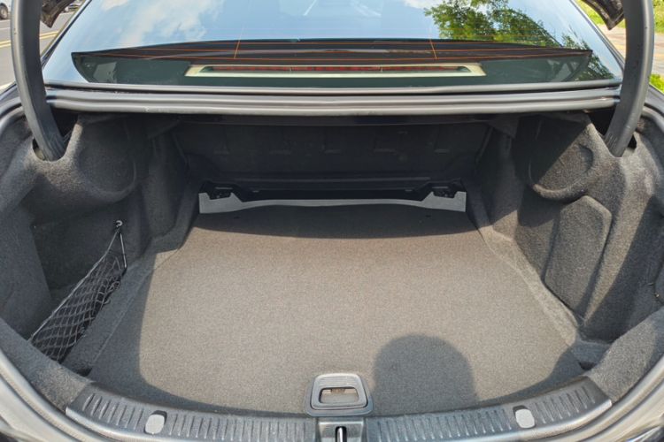 Used Mercedes-Benz E-Class 2022 Updated E 300 L Luxury Edition Interior 5