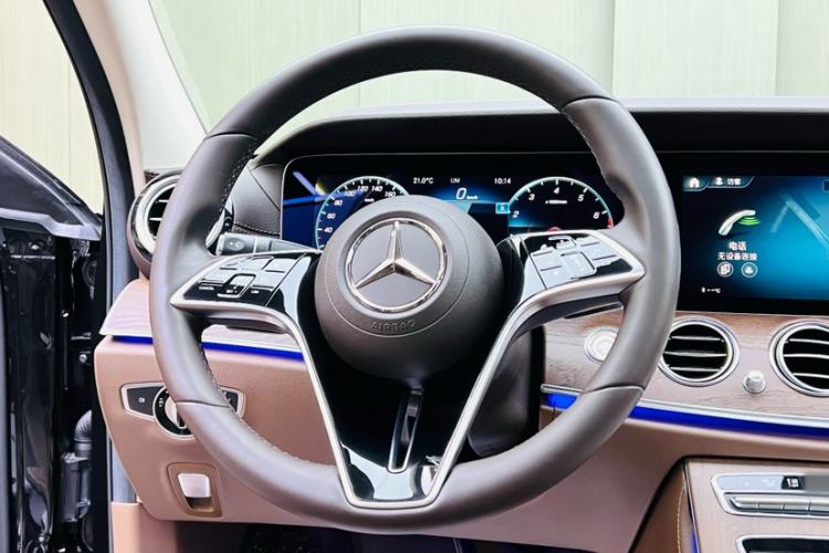 Used Mercedes-Benz E-Class 2022 Updated E 300 L Luxury Edition Interior 5