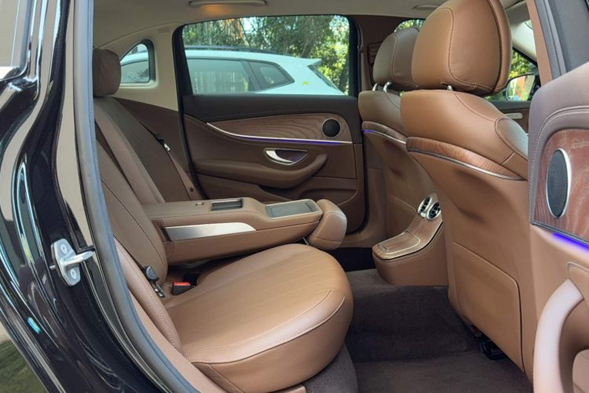 Used Mercedes-Benz E-Class 2022 Second Facelift E 300 L Fashion Edition Interior 5