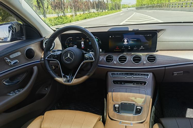 Used Mercedes-Benz E-Class 2022 Updated E 300 L Stylish Edition Interior 5