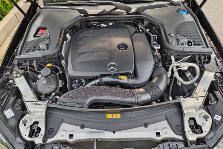 Used Mercedes-Benz E-Class 2022 Updated E 300 L Luxury Edition Interior 6