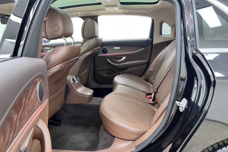 Used Mercedes-Benz E-Class 2022 Updated E 300 L Stylish Edition Interior 6