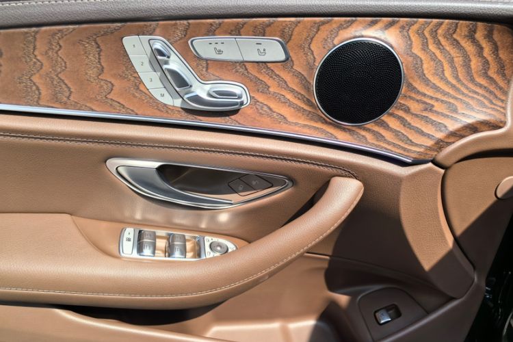 Used Mercedes-Benz E-Class 2022 Updated E 300 L Stylish Edition Interior 6