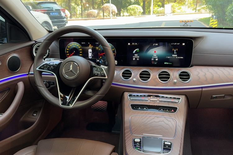 Used Mercedes-Benz E-Class 2022 Second Facelift E 300 L Fashion Edition Interior 6