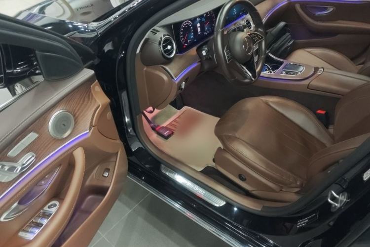 Used Mercedes-Benz E-Class 2022 E 300 L Stylish Model Interior 6