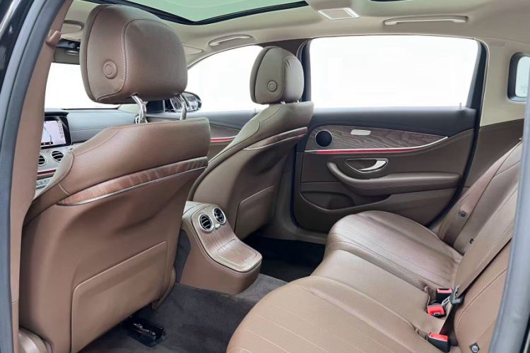 Used Mercedes-Benz E-Class 2022 Updated E 300 L Stylish Edition Interior 7