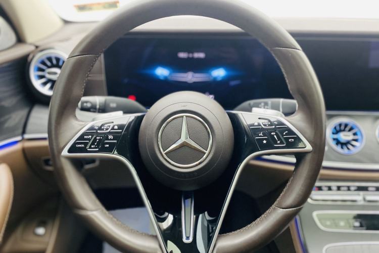 Used Mercedes-Benz E-Class 2022 Updated E 300 L Luxury Edition Interior 7