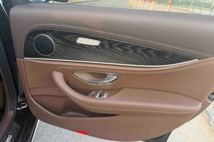 Used Mercedes-Benz E-Class 2022 Updated E 300 L Stylish Edition Interior 9