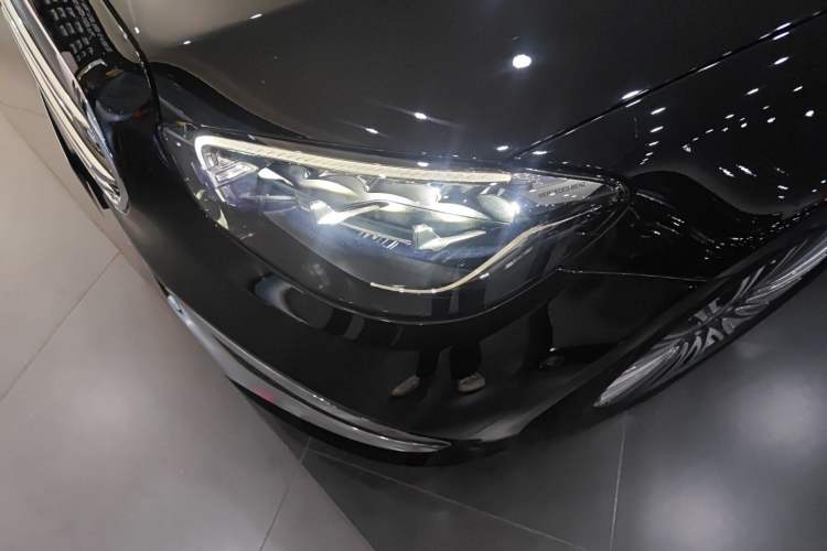Used Mercedes-Benz E-Class 2022 Updated E 300 L Luxury Edition Left Front Headlight