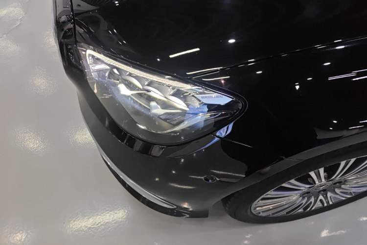 Used Mercedes-Benz E-Class 2022 Second Facelift E 300 L Luxury Edition Left Front Headlight