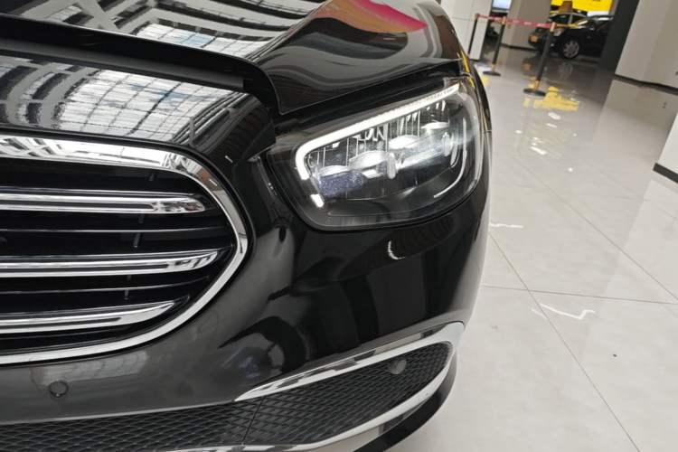 Used Mercedes-Benz E-Class 2022 Second Facelift E 300 L Luxury Edition Left Front Headlight