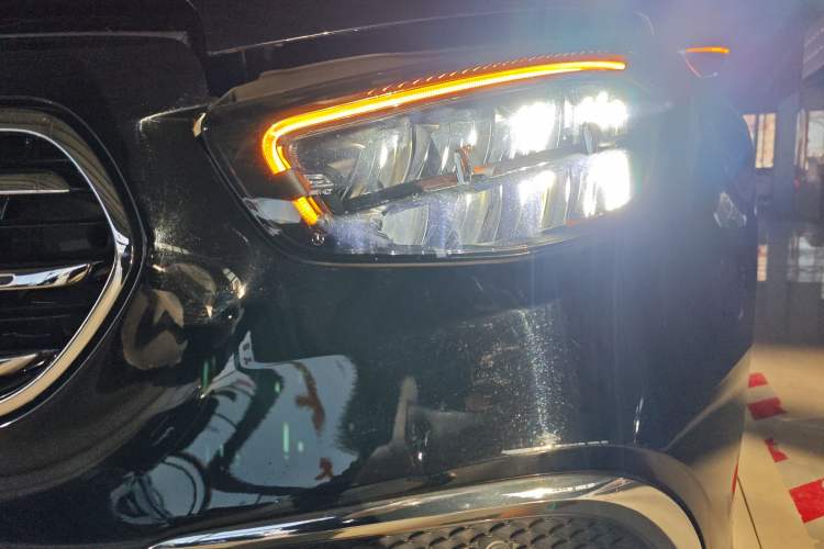 Used Mercedes-Benz E-Class 2022 Updated E 300 L Stylish Edition Left Front Headlight