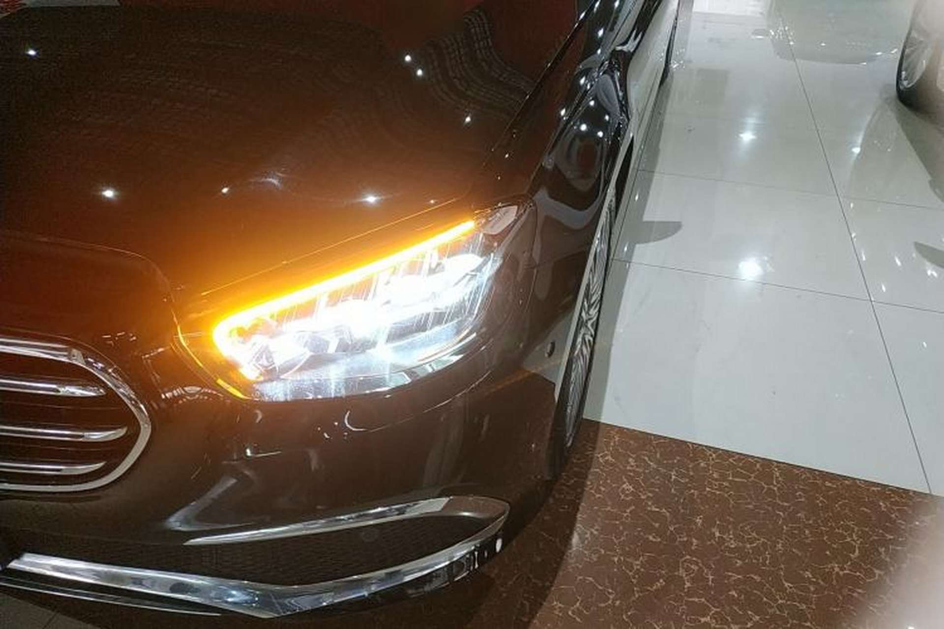 Used Mercedes-Benz E-Class 2022 Updated E 300 L Luxury Edition Left Front Headlight