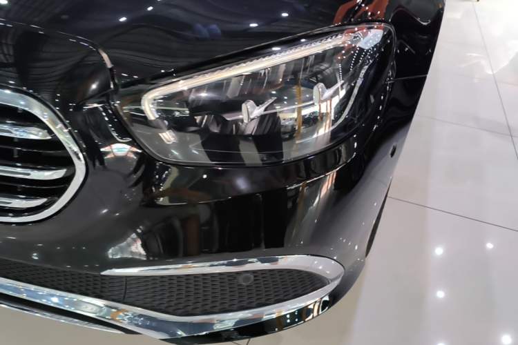 Used Mercedes-Benz E-Class 2022 Second Facelift E 300 L Luxury Edition Left Front Headlight
