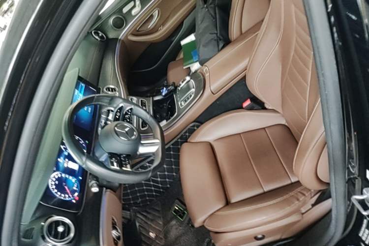 Used Mercedes-Benz E-Class 2022 Revised E 300 L Sporty and Stylish Edition Left Front Seat