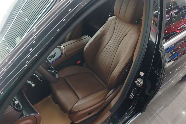 Used Mercedes-Benz E-Class 2022 Second Facelift E 300 L Luxury Edition Left Front Seat
